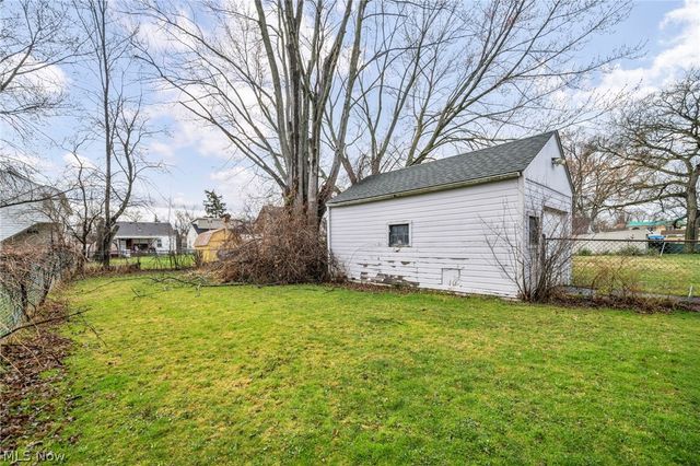 12827 Kirton, Cleveland, OH 44135