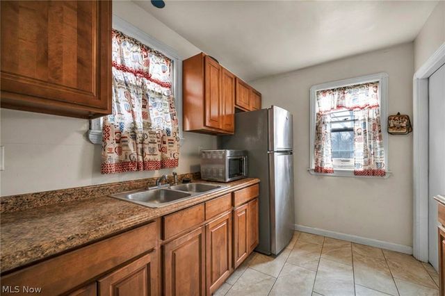 12827 Kirton, Cleveland, OH 44135