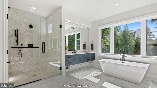 1801 N TAYLOR STREET, Arlington, VA 22207