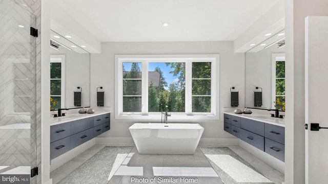 1801 N TAYLOR STREET, Arlington, VA 22207