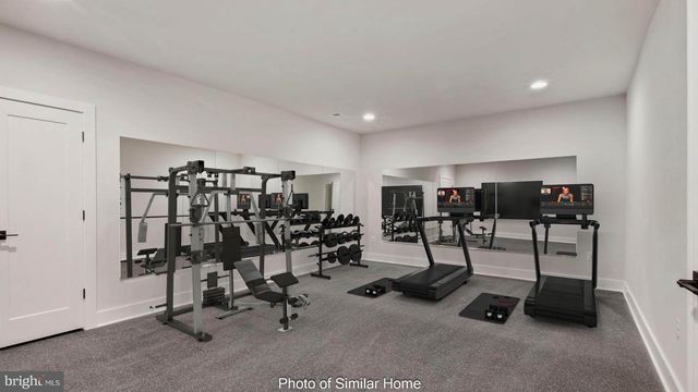 1801 N TAYLOR STREET, Arlington, VA 22207