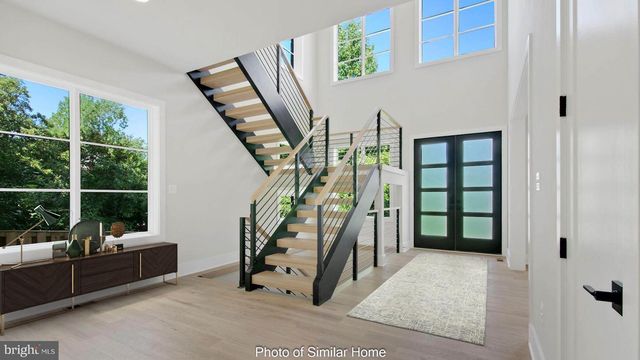 1801 N TAYLOR STREET, Arlington, VA 22207