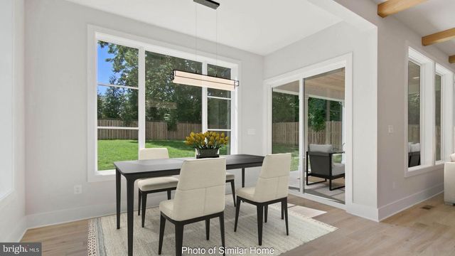 1801 N TAYLOR STREET, Arlington, VA 22207