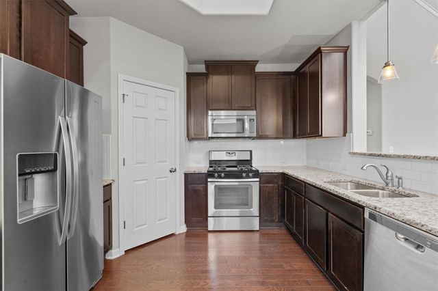 7709 Menchaca RD 22, Austin, TX 78745