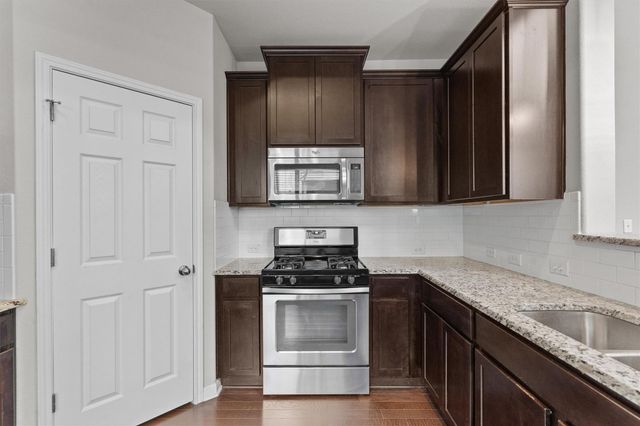 7709 Menchaca RD 22, Austin, TX 78745
