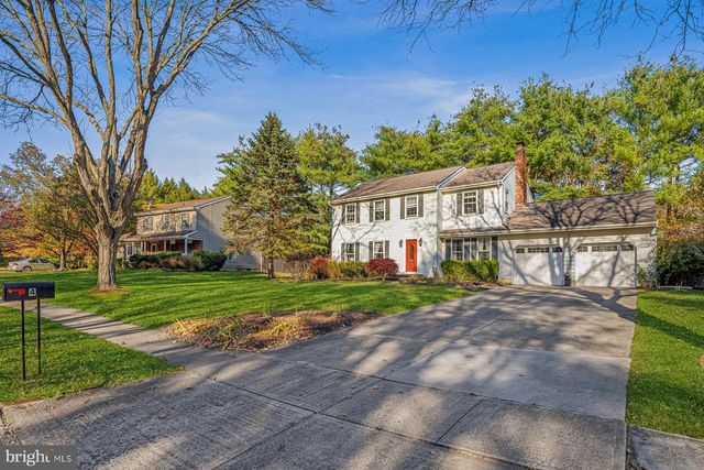 4 RIVERVIEW DR, Trenton, NJ 08628