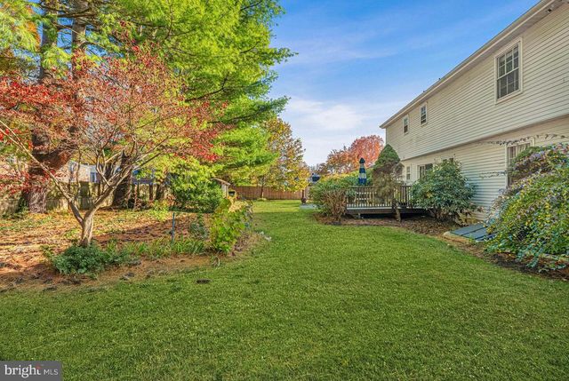 4 RIVERVIEW DR, Trenton, NJ 08628