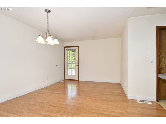 8600 Se HOOD St, Clackamas, OR 97015
