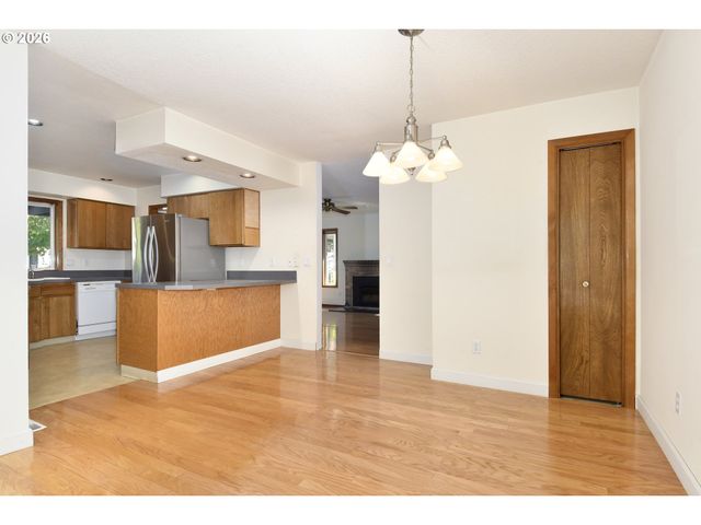 8600 Se HOOD St, Clackamas, OR 97015