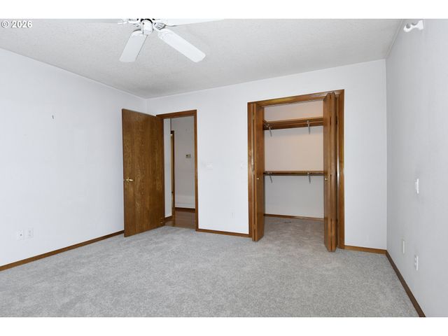 8600 Se HOOD St, Clackamas, OR 97015