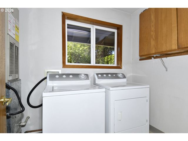 8600 Se HOOD St, Clackamas, OR 97015