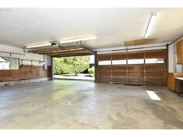 8600 Se HOOD St, Clackamas, OR 97015