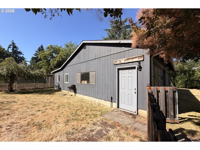 8600 Se HOOD St, Clackamas, OR 97015