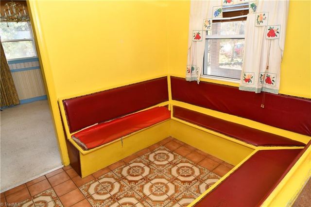 3650 Spaulding Drive, Winston-salem, NC 27105