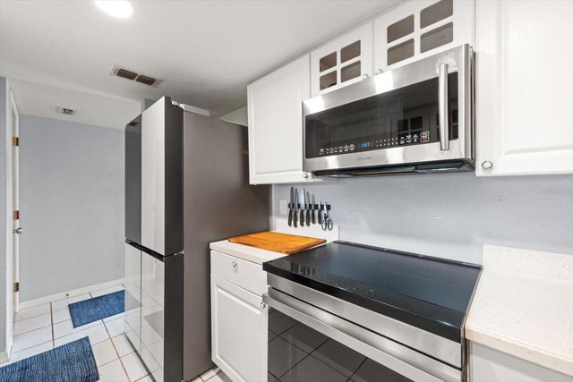 9434 TARA CAY COURT 25, Seminole, FL 33776