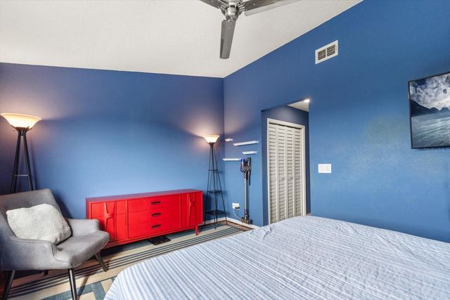 9434 TARA CAY COURT 25, Seminole, FL 33776