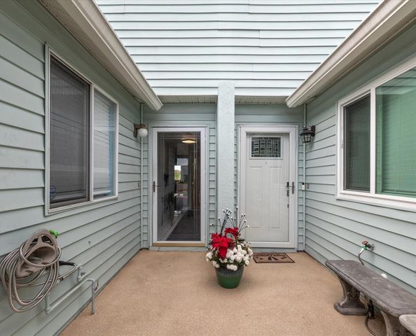 9434 TARA CAY COURT 25, Seminole, FL 33776