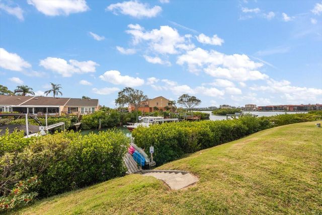 9434 TARA CAY COURT 25, Seminole, FL 33776