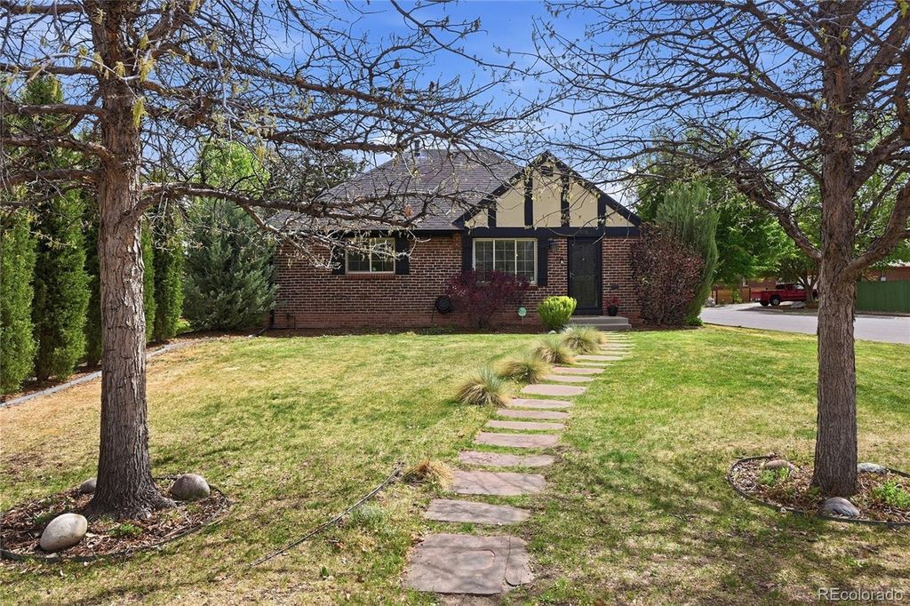 1000 Locust Street, Denver, CO 80220