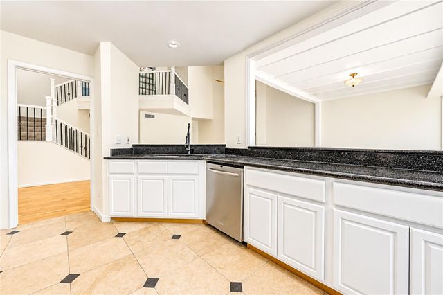 9400 Doliver Drive 42, Houston, TX 77063