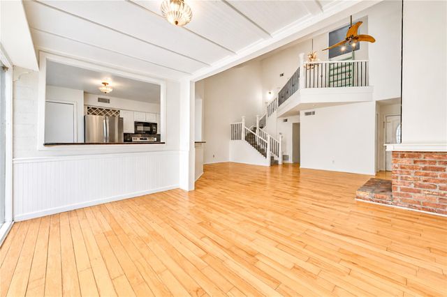 9400 Doliver Drive 42, Houston, TX 77063