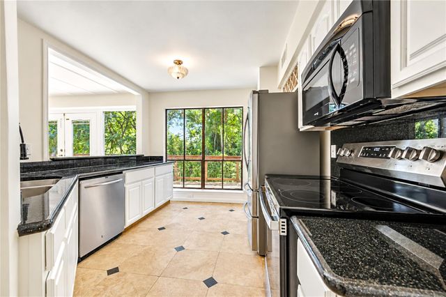 9400 Doliver Drive 42, Houston, TX 77063