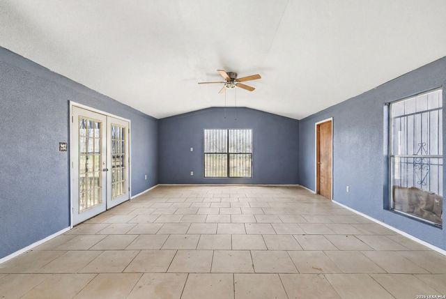 17896 PLEASANTON RD, San Antonio, TX 78221