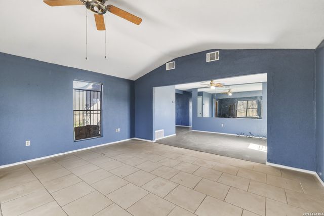 17896 PLEASANTON RD, San Antonio, TX 78221