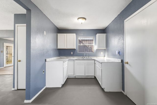 17896 PLEASANTON RD, San Antonio, TX 78221