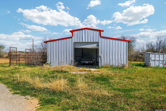 17896 PLEASANTON RD, San Antonio, TX 78221