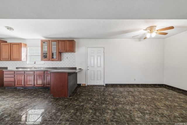 17896 PLEASANTON RD, San Antonio, TX 78221