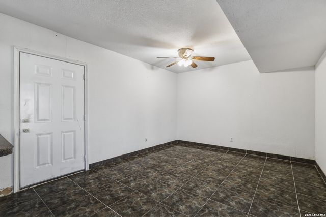 17896 PLEASANTON RD, San Antonio, TX 78221