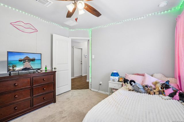 894 PUMPKIN RDG, New Braunfels, TX 78130