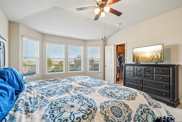 894 PUMPKIN RDG, New Braunfels, TX 78130