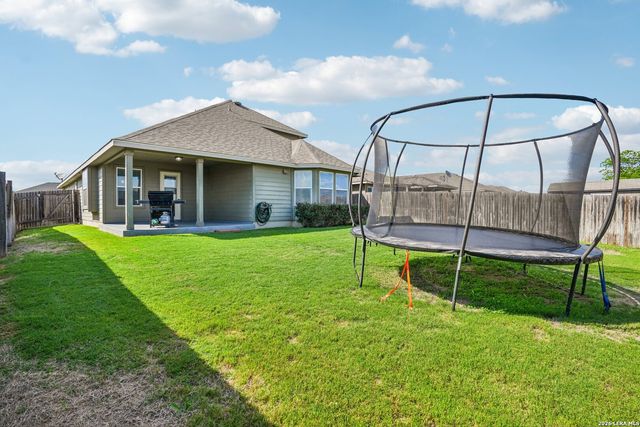 894 PUMPKIN RDG, New Braunfels, TX 78130