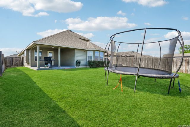 894 PUMPKIN RDG, New Braunfels, TX 78130