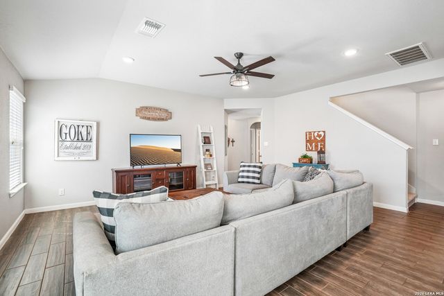 894 PUMPKIN RDG, New Braunfels, TX 78130