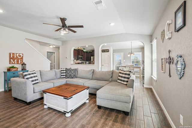 894 PUMPKIN RDG, New Braunfels, TX 78130