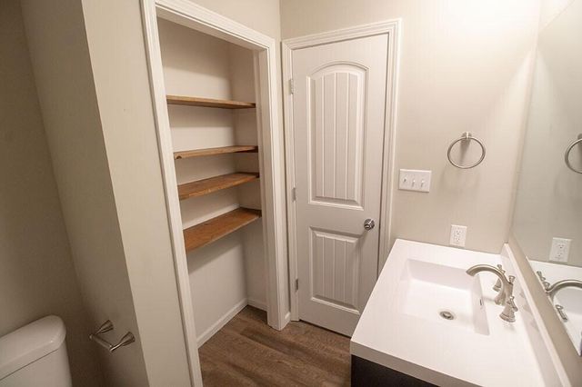 1909 NEWTON DR, Columbia, MO 65202