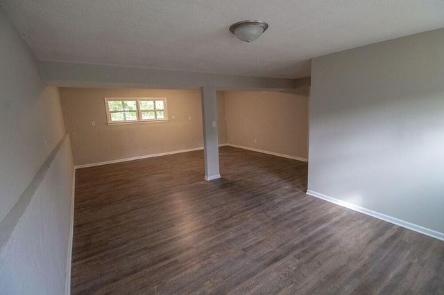 1909 NEWTON DR, Columbia, MO 65202