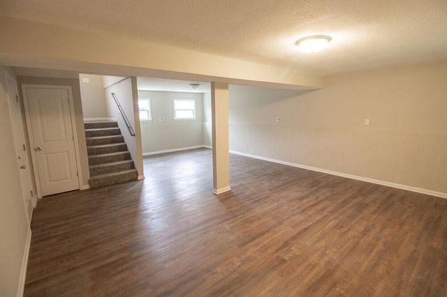 1909 NEWTON DR, Columbia, MO 65202