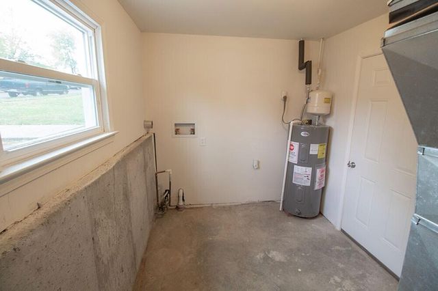 1909 NEWTON DR, Columbia, MO 65202