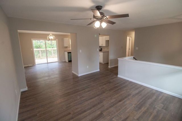 1909 NEWTON DR, Columbia, MO 65202