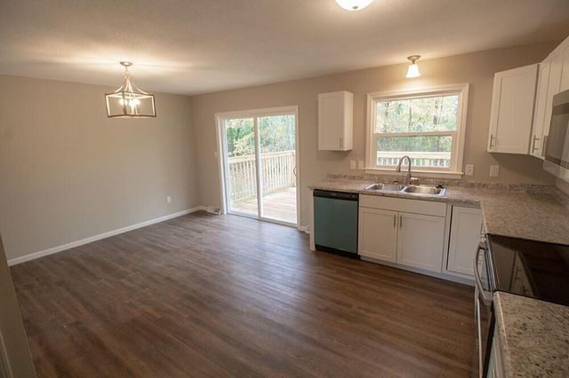 1909 NEWTON DR, Columbia, MO 65202