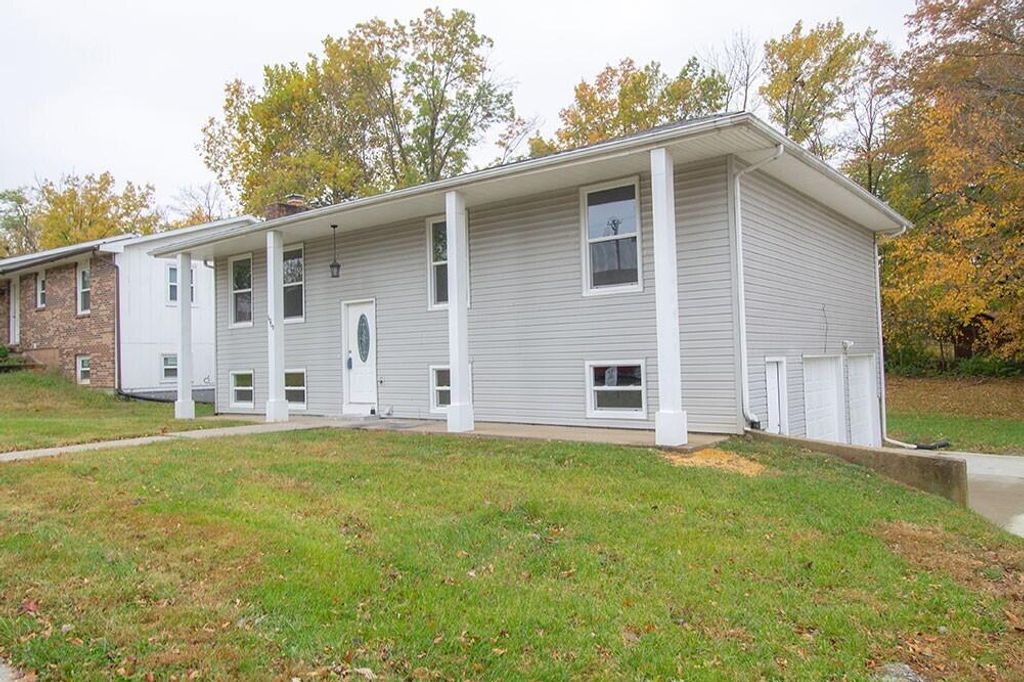 1909 NEWTON DR, Columbia, MO 65202