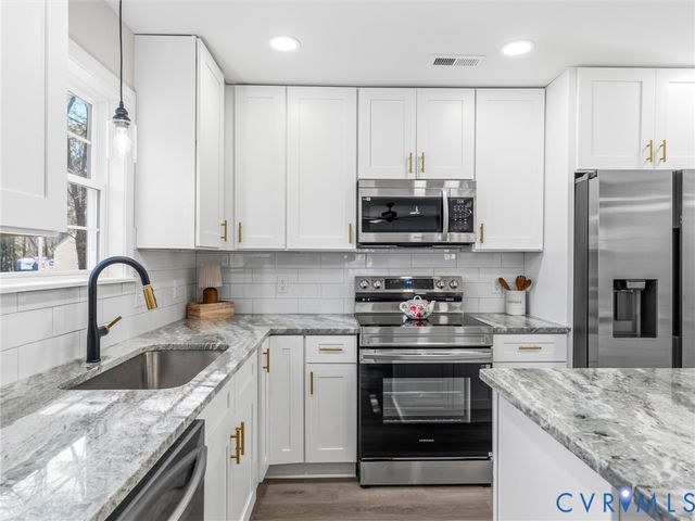 2591 Barnesway Ln, Henrico, VA 23231