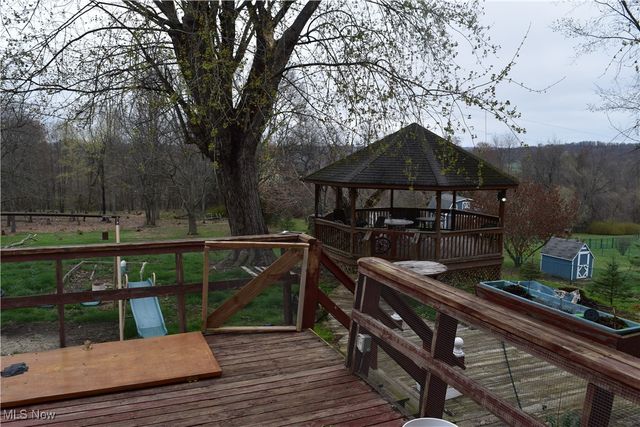 70392 Barton Road, St Clairsville, OH 43950