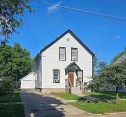 1125 Hackett Street, Beloit, WI 53511
