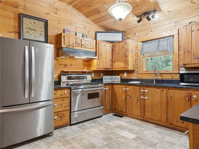 1860 W Elmwood Drive, Acworth, GA 30102