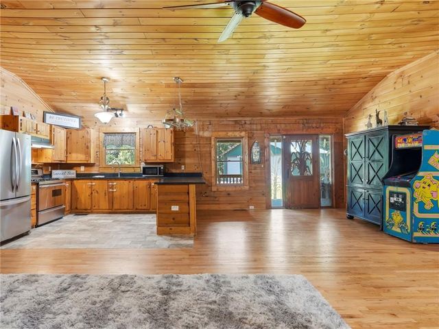 1860 W Elmwood Drive, Acworth, GA 30102